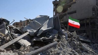 إيران تتعهد بالرد على الضربات الجوية على المناطق السكنية