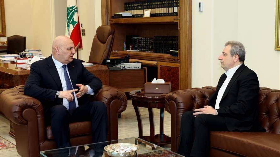 الرئيس عون عرض مع عضو "اللقاء الديمقراطي" النائب وائل أبو فاعور شؤون الساعة