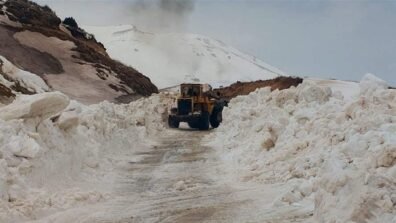 خضر شكر لوزارة الأشغال فتح طريق الهرمل – سير الضنية المقفلة بالثلوج