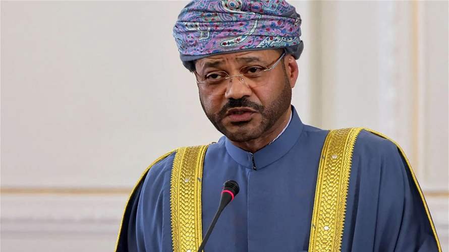 وزير الخارجية العماني: نبذل جهودا مكثفة لضمان المرور الآمن عبر مضيق هرمز