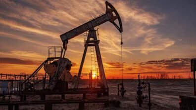 انخفاض أسعار النفط بأكثر من 5%