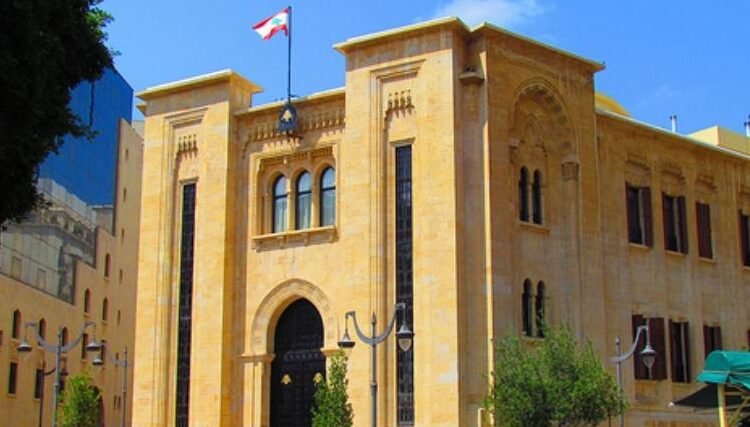 المعادلة الفعلية: التمديد سنتين أو الفراغ وتأسيس لبنان جديد