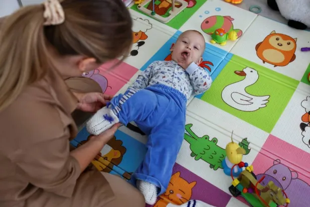 دراسة: مواد بلاستيكية شائعة مرتبطة بملايين الولادات المبكرة ووفيات الرضع