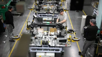 اضطرابات مضيق هرمز ترفع تكاليف المصانع البريطانية لأعلى مستوى منذ 2022