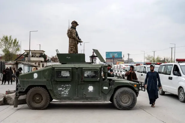 باكستان تجري محادثات مع «طالبان» الأفغانية