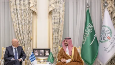 السعودية واليونان تبحثان تداعيات أوضاع المنطقة