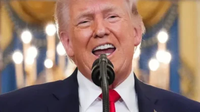 ترمب: سنعيد إيران إلى العصر الحجري