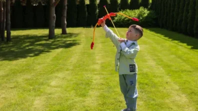 تؤسّس لشخصية قوية… 8 مهارات حياتية يكتسبها الأطفال في سن مبكرة