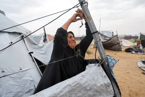 «حماس» في القاهرة بعد أنقرة بحثاً عن تفاهمات «نزع السلاح»