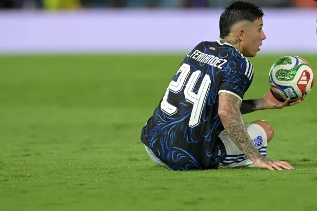 فيرنانديز لاعب تشيلسي يتغزل في «مدريد»