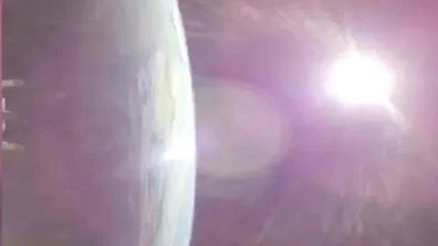 طاقم «أرتميس 2» يختبر كاميراته من المدار قبل الانطلاق نحو القمر