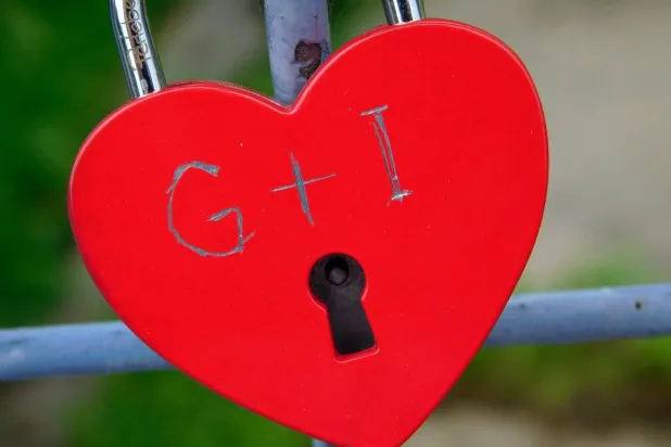 «الإيموفيليا»… حين تقودك المشاعر إلى علاقات غير مستقرة