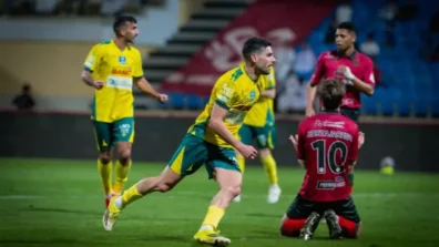 الخليج يُحبط فرحة الخلود بجزائية الوقت القاتل