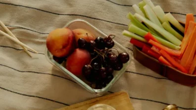 دراسة جديدة: تناول «السناك» بشكل منتظم يقلل أعراض القولون العصبي