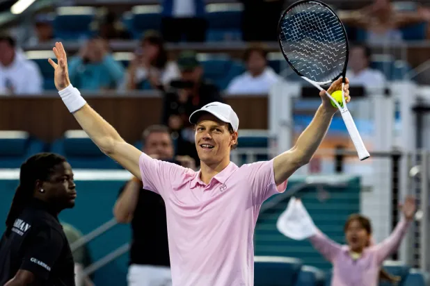 «دورة مونت كارلو»: سينر يهدد عرش ألكاراس