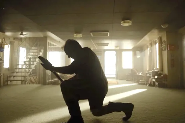 لقاء فريد بين نجمين لامعين… «حفّار» يجمع إيناريتو وتوم كروز