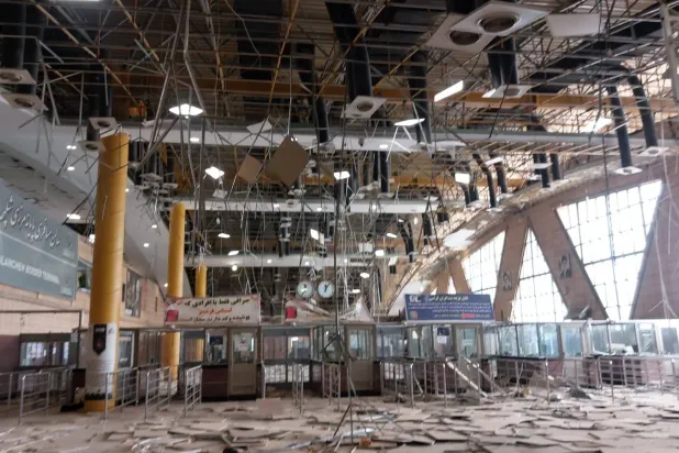 غارة جوية تعزل جنوب العراق عن إيران