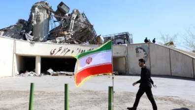 5 قتلى في ضربات إسرائيلية أميركية على موقع للصناعات البتروكيميائية في إيران