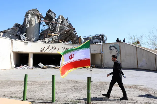 5 قتلى في ضربات إسرائيلية أميركية على موقع للصناعات البتروكيميائية في إيران