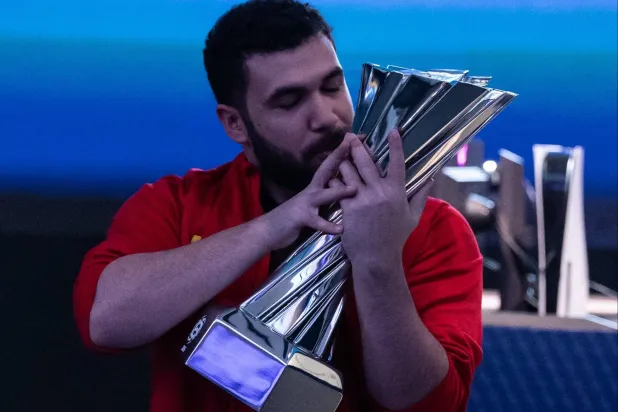 أبو مكة يهدي القادسية لقب الدوري السعودي الإلكتروني… ويصعد للمونديال