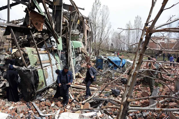 خمسة قتلى في إيران بضربات أثناء عملية إنقاذ الطيار الأميركي