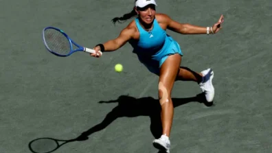 تشارلستون: بيغولا تبلغ النهائي وتواجه ستارودوبتسيفا