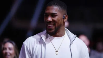 ظهور علني أول للملاكم جوشوا بعد حادث السير المروّع