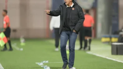 مدرب ضمك: استقبالنا للأهداف غير مقبول… تنتظرنا «7 نهائيات»