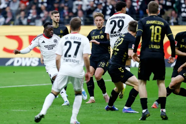 «البوندسليغا»: كولن يخطف تعادلاً مثيراً في فرنكفورت