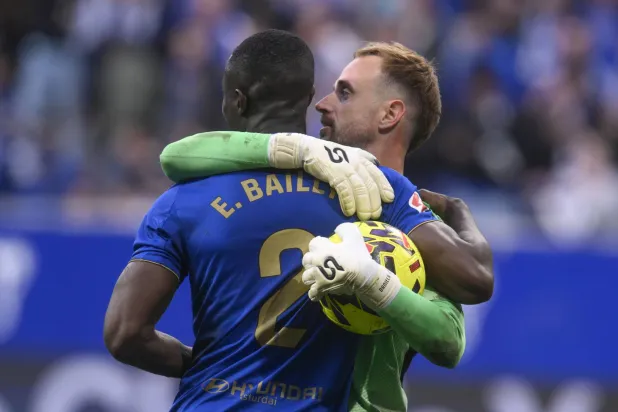 «لا ليغا»: أوفييدو يتمسك بآماله في البقاء بهدف في إشبيلية