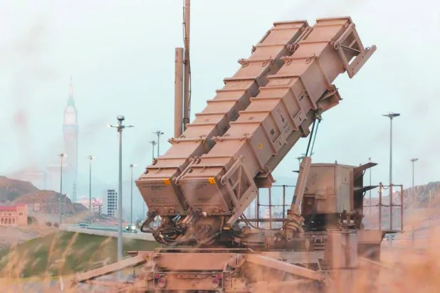 إيران توسع «حرب الطاقة» في الخليج