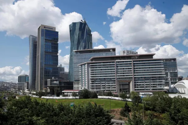 الحرب تدفع بعض الشركات في المنطقة إلى نقل أعمالها لمركز إسطنبول المالي