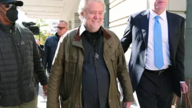 المحكمة الأميركية العليا تمهّد لنقض إدانة ستيف بانون في قضية اقتحام مقر الكونغرس