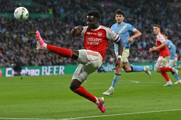 ساكا وتيمبر خارج تشكيلة آرسنال لمواجهة سبورتنغ