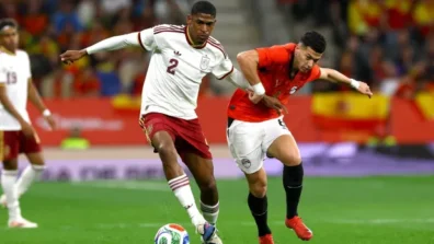 «فيفا» يفتح إجراءً تأديبياً على خلفية هتافات عنصرية خلال وديّة إسبانيا ومصر