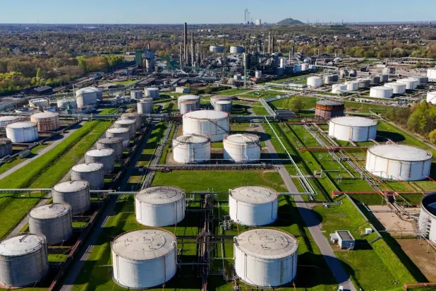 «برنت المؤرخ» يكسر حاجز 144 دولاراً في مستوى تاريخي