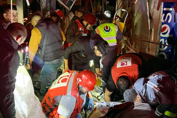 8 قتلى بغارة إسرائيلية على مدينة صيدا في جنوب لبنان