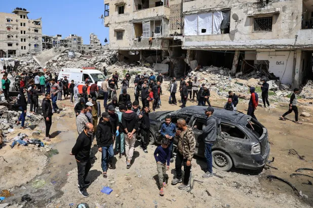 هل تعوِّل «حماس» على مفاوضات إيران لحل أزمة «نزع السلاح»؟