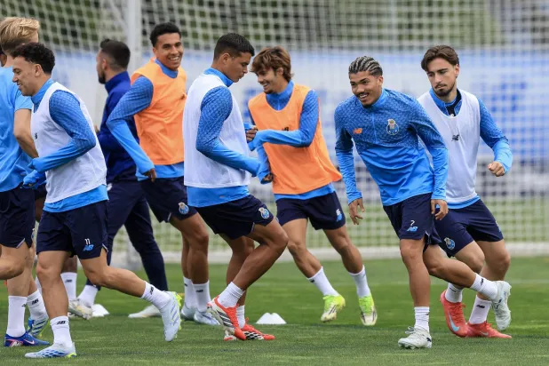 يوروبا ليغ: فورست وفيلا يقودان الحملة الإنجليزية ضد بورتو وبولونيا