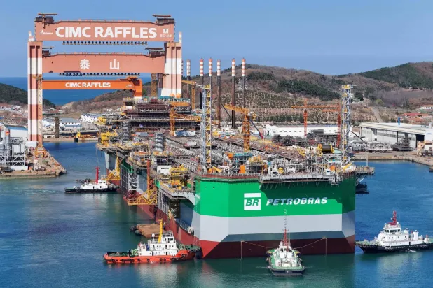 الصين تلتف على إغلاق «هرمز» بمشتريات قياسية من النفط البرازيلي