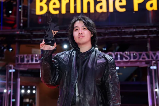 جينغكاي كو: تجاربي الشخصية ألهمتني «هوس السرقة»