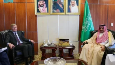 آل جابر وغروندبرغ يبحثان ملف المحتجزين في اليمن