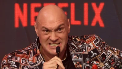 مفاوضات لإقامة نزال «معركة بريطانيا» بين فيوري وجوشوا في دبلن