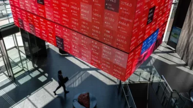 «الأرباح» تتغلب على «مخاوف إيران» وتدفع «نيكي» لأفضل أداء أسبوعي في 20 شهراً