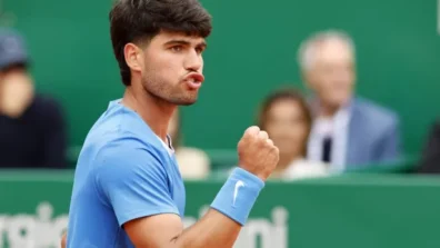 «دورة مونت كارلو»: ألكاراس إلى نصف النهائي