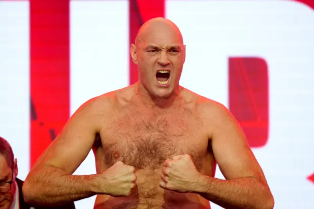 فيوري: أنا الرجل الذي يدر الأموال وأريد استعادة أحزمتي