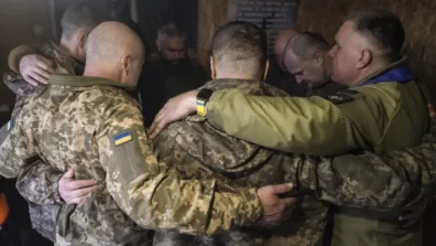 روسيا وأوكرانيا تفرجان عن أسرى حرب قُبيل هدنة عيد القيامة