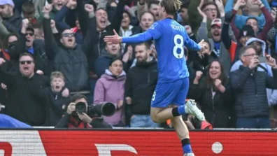 سكوت لاعب بورنموث سعيد بالفوز على آرسنال