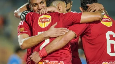 الدوري المصري: الأهلي يخطف فوزاً مثيراً من سموحة