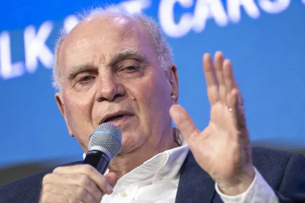 هونيس يثني على تحطيم الرقم القياسي للجيل الذهبي لبايرن ميونيخ